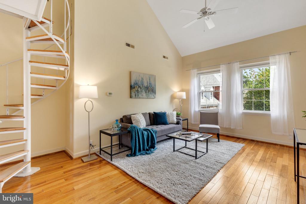 Residential in ARLINGTON 3