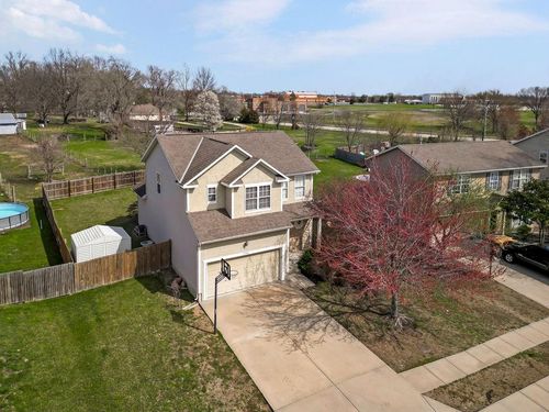 11504 E 207th Cir, Peculiar, MO, 64078-7837 | Card Image