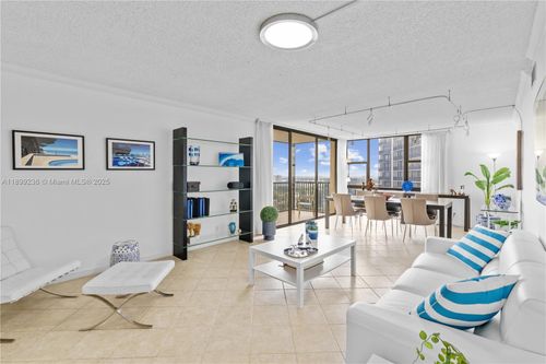 apt-2039-20379 W Country Club Dr, Aventura, FL, 33180-4307 | Card Image