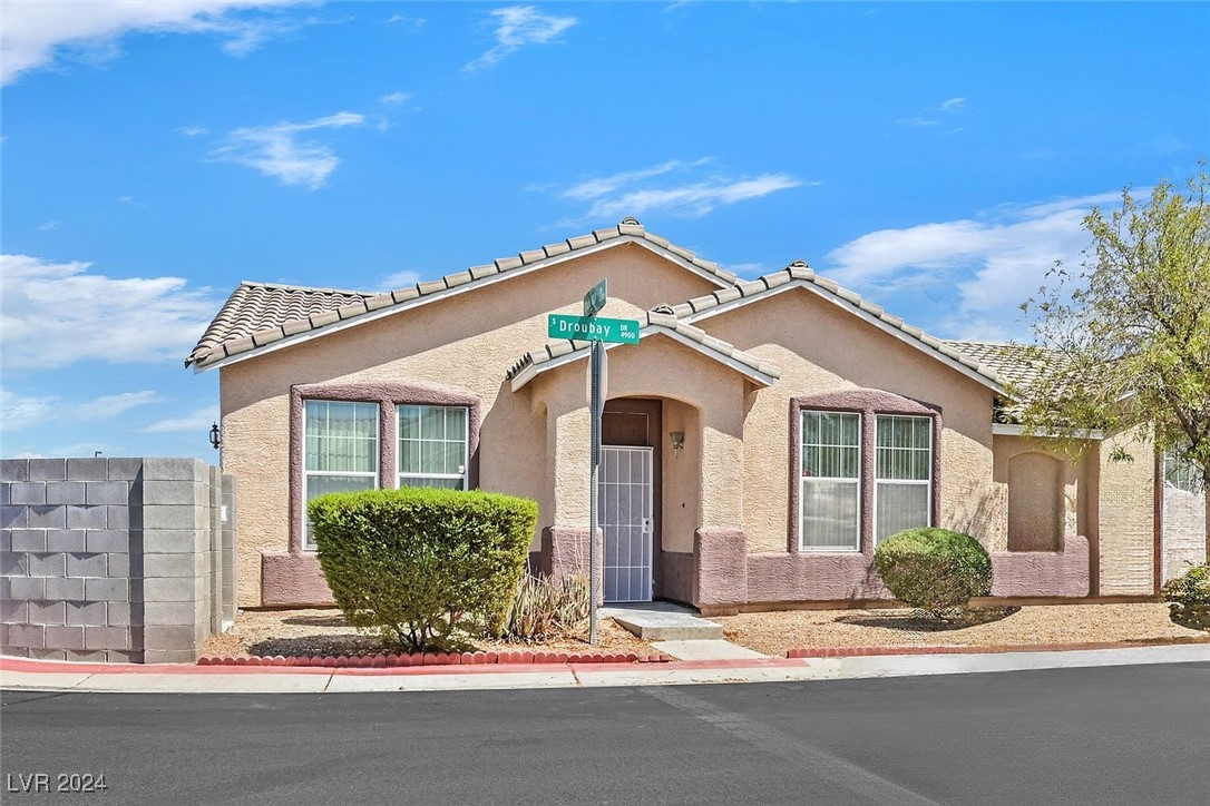 Droubay Dr, Las Vegas, NV 89122