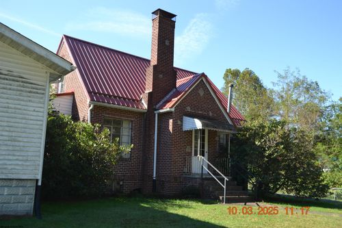 125 Riverside Dr, Weston, WV, 26452-8226 | Card Image