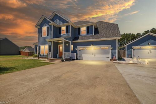 105 Little Acorn Trl, Moyock, NC, 27958-9084 | Card Image