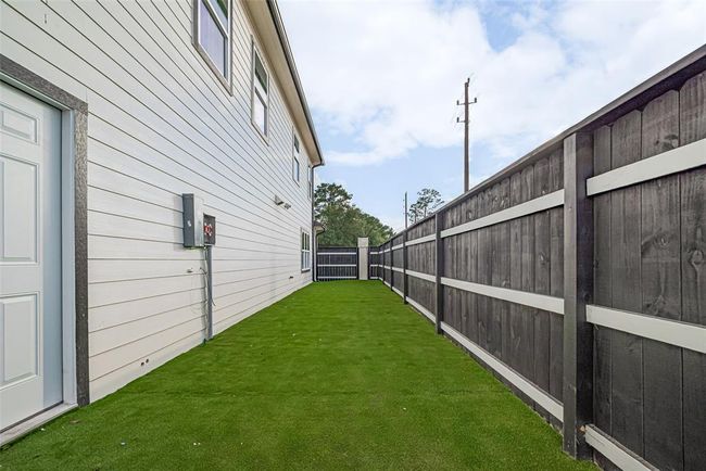 Photos shown are of a staged model home and are for illustrative purposes only. Actual features, finishes, and layout may vary depending on the selected upgrade packages. The builder reserves the right to make changes, substitutions, or modifications without prior notice. | Image 37