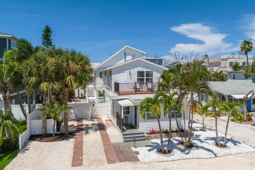 2302 Avenue B, BRADENTON BEACH, FL, 34217-2215 | Card Image