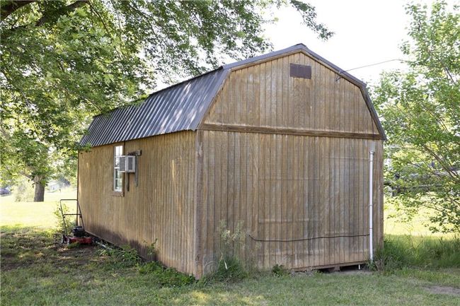 View of outdoor structure | Image 8