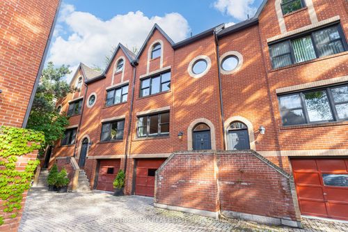 9-41 Spruce Street, Toronto, ON, M5A2H8 | Card Image