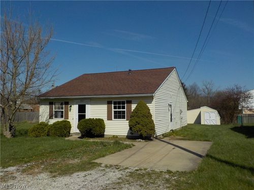 5027 Clifton Ave, Lorain, OH, 44055-3046 | Card Image