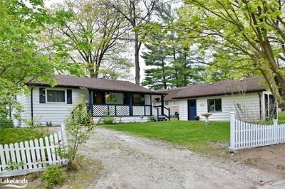 76 32nd St S, House other with 2 bedrooms, 1 bathrooms and 3 parking in Wasaga Beach ON | Image 2