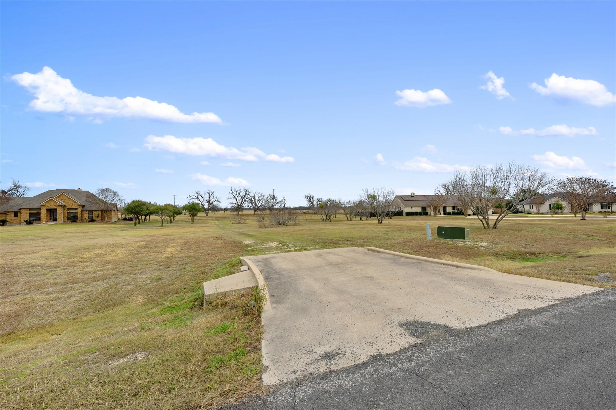 Land in Hutto 2