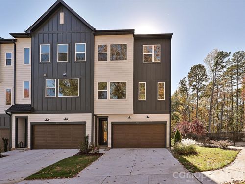 921 Archway Ln, Charlotte, NC, 28217-0569 | Card Image