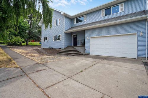 251 Fairview St, Silverton, OR, 97381-1914 | Card Image