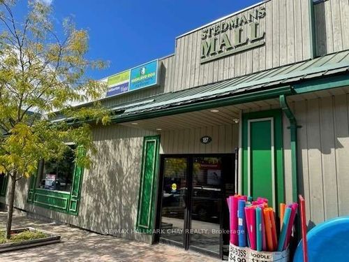 {{alt}} | Card Image