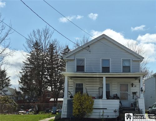 67 Ruggles St, Dunkirk, NY, 14048-2711 | Card Image
