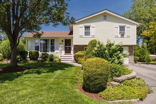 246 Chatterton Ave, Somerset, MA, 02726-2939 | Card Image