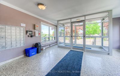 201 - 283 Fairway Rd N, Condo with 2 bedrooms, 1 bathrooms and 1 parking in Kitchener ON | Image 2