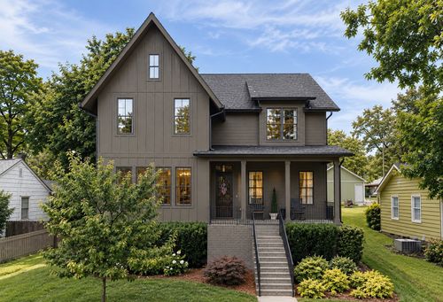 122 38th Ave N, Nashville, TN, 37209-4928 | Card Image