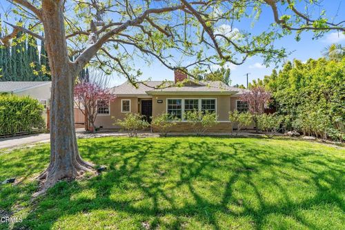 15224 Weddington St, Sherman Oaks, CA, 91411-3852 | Card Image