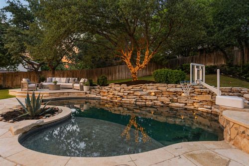 13300 Country Lake Dr, Austin, TX, 78732-1902 | Card Image