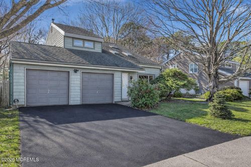 521 Dorothy Pl, Brick, NJ, 08723-8042 | Card Image