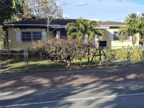 1561 Nw 131st St, North Miami, FL, 33167-1630 | Card Image