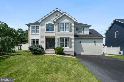 1054 Vessel Ln, Manahawkin, NJ, 08050-2358 | Card Image