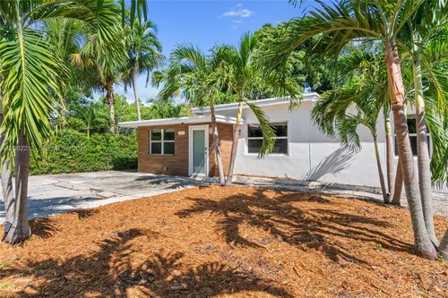 175 Nw 121st St, North Miami, FL, 33168-4513 | Card Image