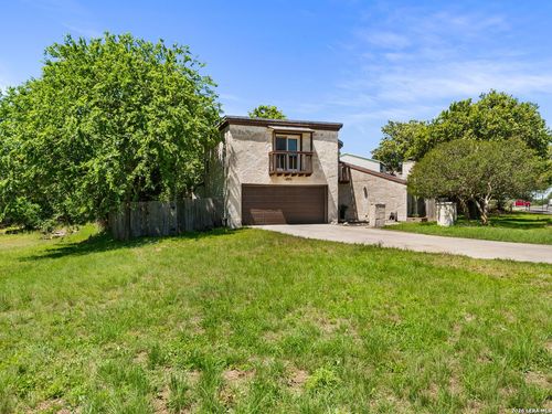 115 Bentwood Dr, Boerne, TX, 78006-1901 | Card Image