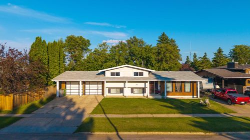 3007 52 Ave, Lloydminster, AB, T9V1P4 | Card Image