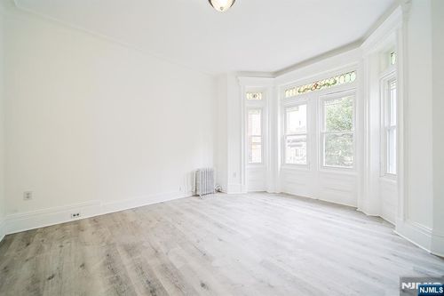 5302 Hudson Ave, West New York, NJ, 07093-2616 | Card Image