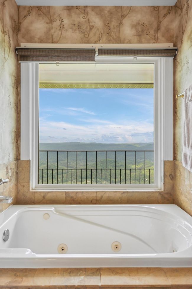 8659 Scenic Hwy, Home with 3 bedrooms, 3 bathrooms and 2 parking in Rising Fawn GA | Image 16