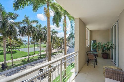 apt-211-2000 N Bayshore Dr, Miami, FL, 33137-5110 | Card Image