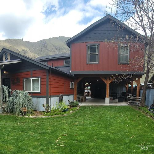 1006 Borah Ave, Riggins, ID, 83549-0020 | Card Image