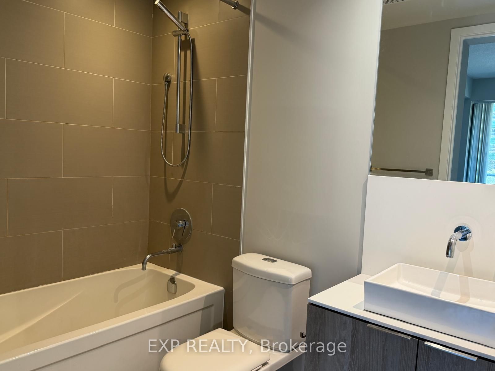 Residential in Toronto C08 3