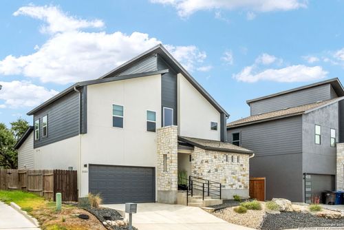 2122 Village Pkwy, San Antonio, TX, 78251-2611 | Card Image