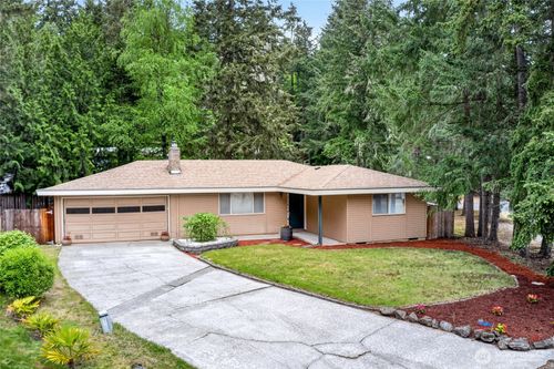 9401 Columbine Cir W, University Place, WA, 98467-1319 | Card Image