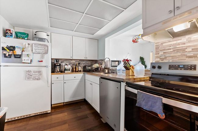 Kitchen. | Image 10