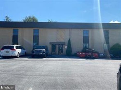 200 Industrial Dr, AVONDALE, PA, 19311-1405 | Card Image