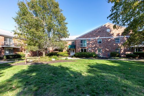 b9-56 Townsend St, Abington, MA, 02351 | Card Image