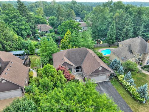 18 Martha Crt, Fenwick, ON, L0S1C0 | Card Image