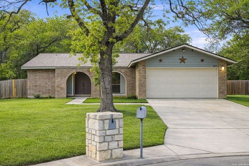802 Thrasher Dr, San Antonio, TX, 78245-1006 | Card Image