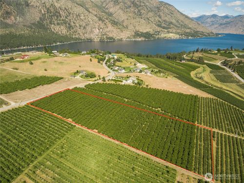 984 Loop Ave, Manson, WA, 98831-9857 | Card Image