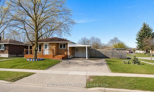 71 Highpark Ave, Kitchener, ON, N2C2C3 | Card Image