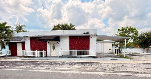 608 Sw 12th Ave, Dania Beach, FL, 33004-3844 | Card Image