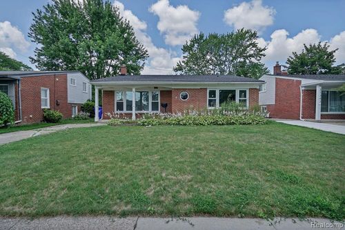31335 Slumber Ln, Fraser, MI, 48026-2455 | Card Image