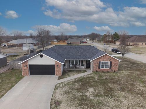 2009 Oak Ln, Miami, OK, 74354-1468 | Card Image