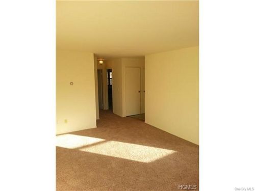 90-796 Brookridge Dr, Valley Cottage, NY, 10989-1849 | Card Image