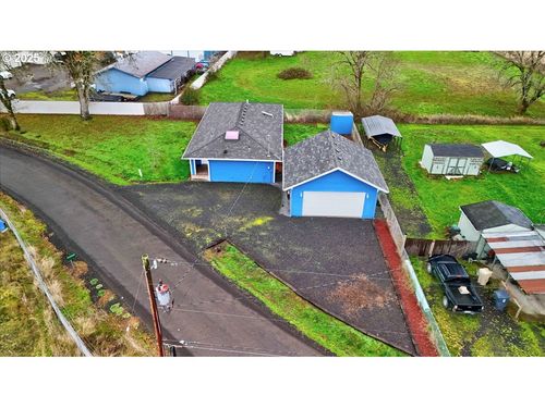 75 Sturdevant Rd, Lebanon, OR, 97355-3556 | Card Image