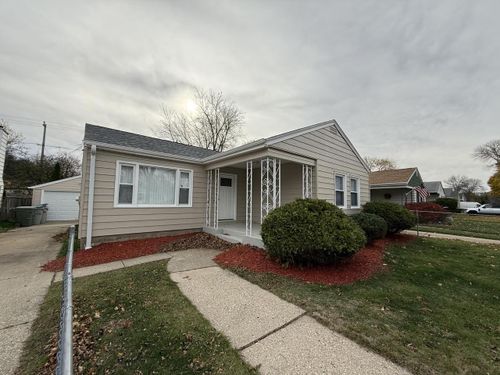 2247 W Lawn Avenue, MILWAUKEE, WI, 53209 | Card Image