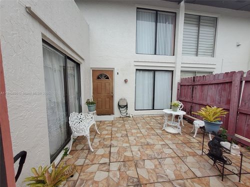 11389 Sw 65th St, Miami, FL, 33173-1974 | Card Image