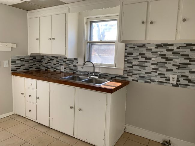 16727 Dixie Hwy, House other with 2 bedrooms, 1 bathrooms and 2 parking in Hazel Crest IL | Image 17